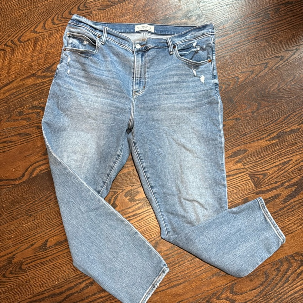 Abercrombie & Fitch Light Blue Ankle Jeans
